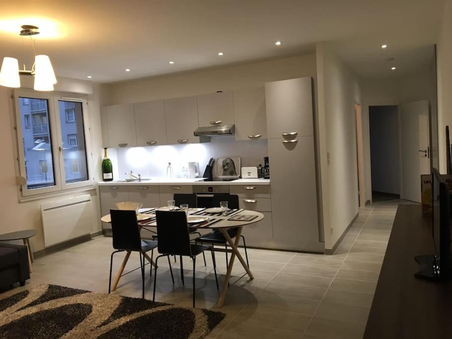 Comfortable, Cozy, Chill, Spacious, Near Cathedral